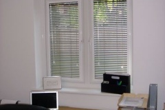 Study-Metallic-perfect-fit-venetian-blinds