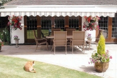 garden-awning-gerards-cross